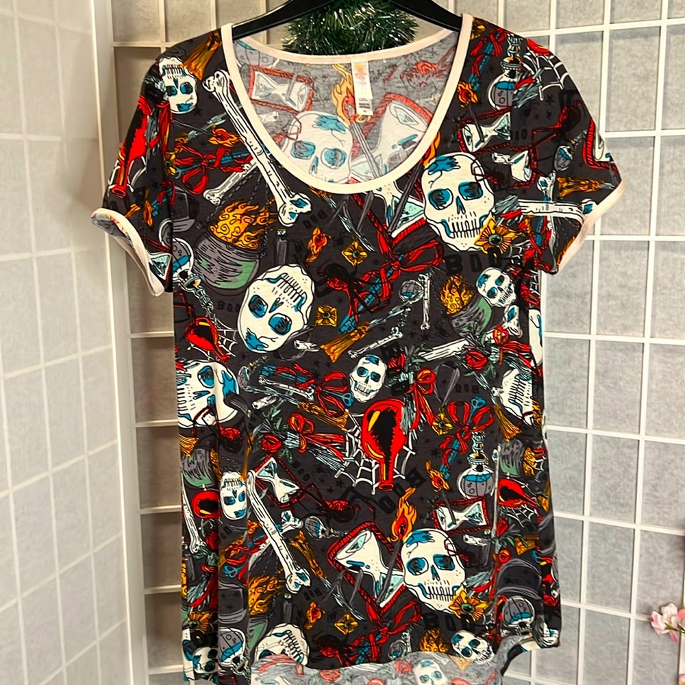 Lularoe Classic halloween tee